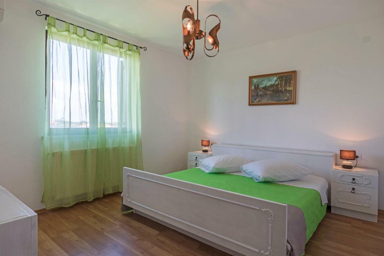Vila Lokvanj Liznjan Luaran gambar